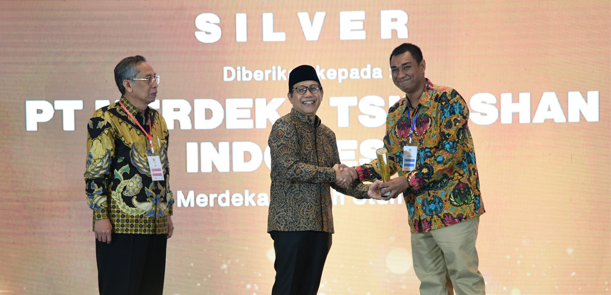 Penghargaan Silver CSR PDB Awards 2024 Untuk Merdeka Cegah Stunting